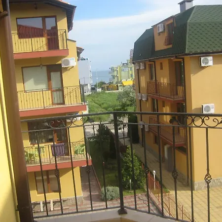 Divela 2 Apartman *